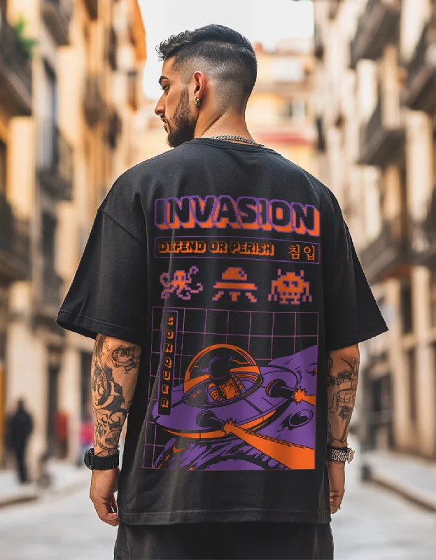 Invasion Black Oversized Graphic Printed T-shirt